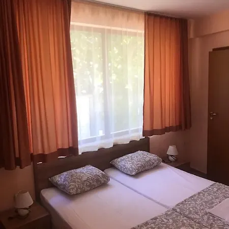 Family Astra Гостевой дом 3*