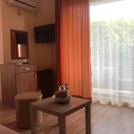 Family Astra Гостевой дом 3*